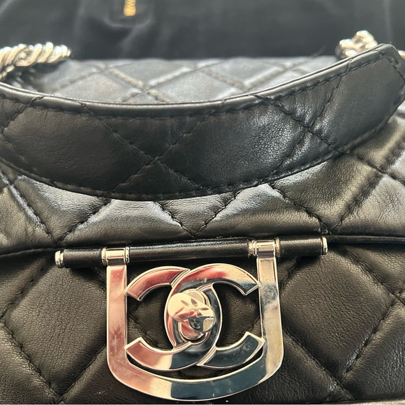 COPY - Chanel Classic Flap Shoulder Bag – Medium: 10″ W x 6.3″ H x 3″ D - Picture 5 of 16